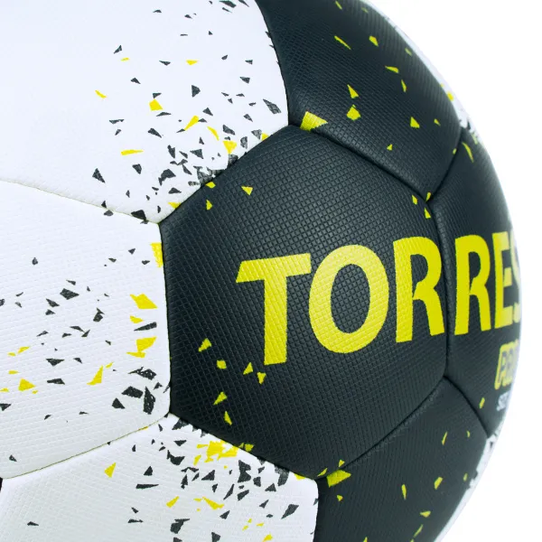 Мяч ганд. TORRES PRO, H32163, р.3, ПУ, 4 подкл. слоя, гибрид. сшивка, черно-бел-желт