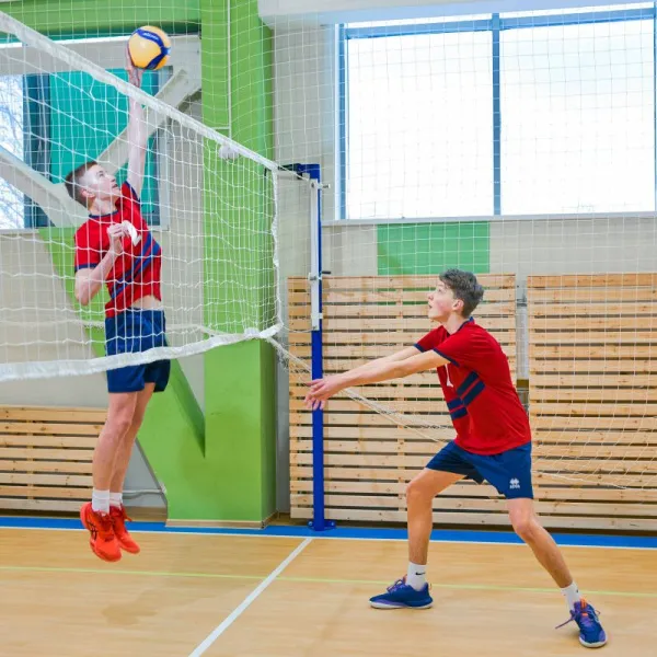 Сетка волейбол Д=4,0 мм яч. 100*100 чёрный Размер 1,0 * 9,5 м обш. с 4-х ст., верх/низ лента 7 см ПП за 9&nbsp;900 ₽ в Тольятти